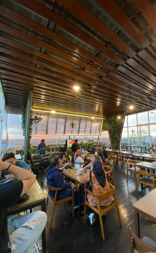 Tonggi Coffee Rooftop Cafe