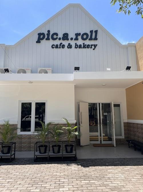 Picaroll Cafe & Bakery