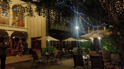 Michael Tj Gelato Cafe & Resto