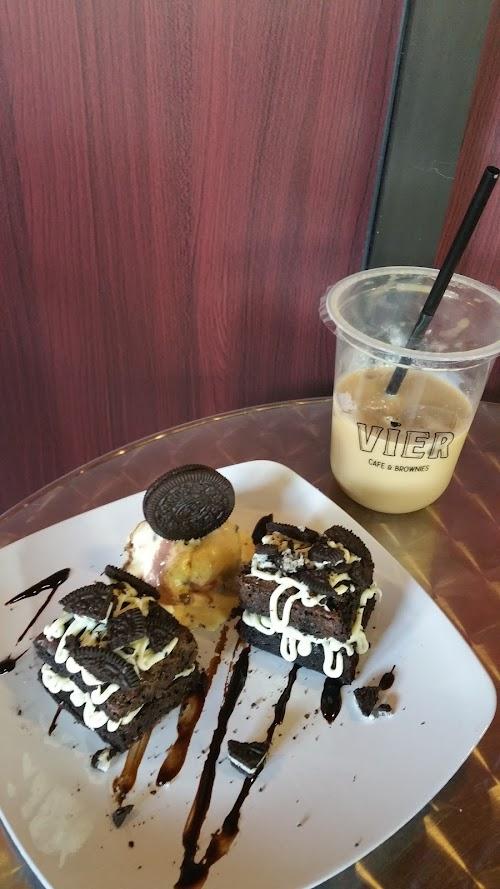 Vier Cafe
