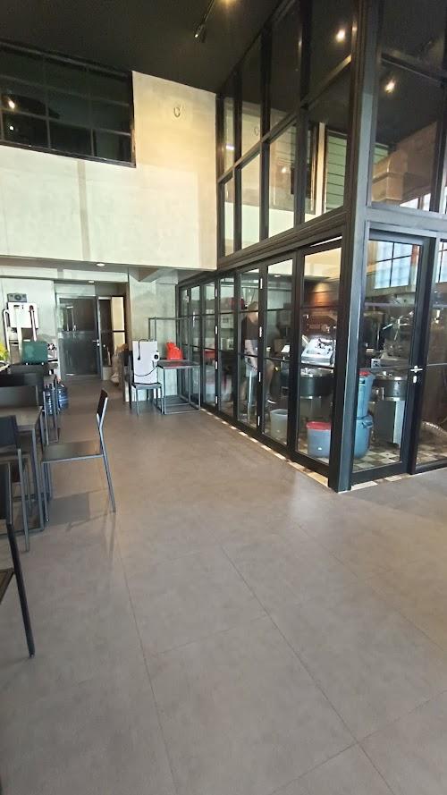Halo Kopi Ngagel Jaya Selatan