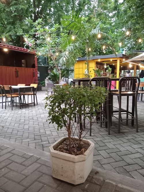 Kafe Tengah Kota