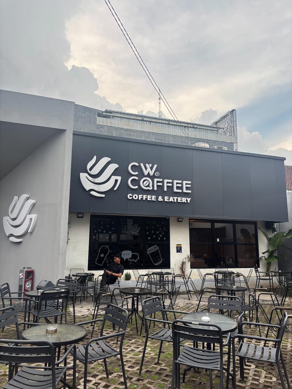 Cw Coffee & Eatery Surabaya