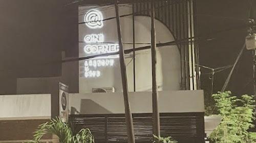 QINI Corner - CAFE & LAUNDRY