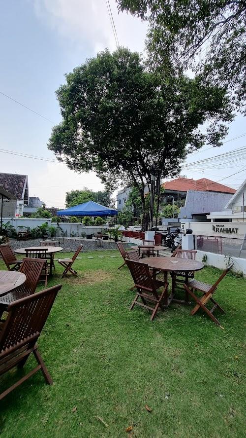 Delroy Coffee, Bakery, and Eatery