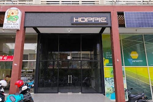 HOPPIE CAVE