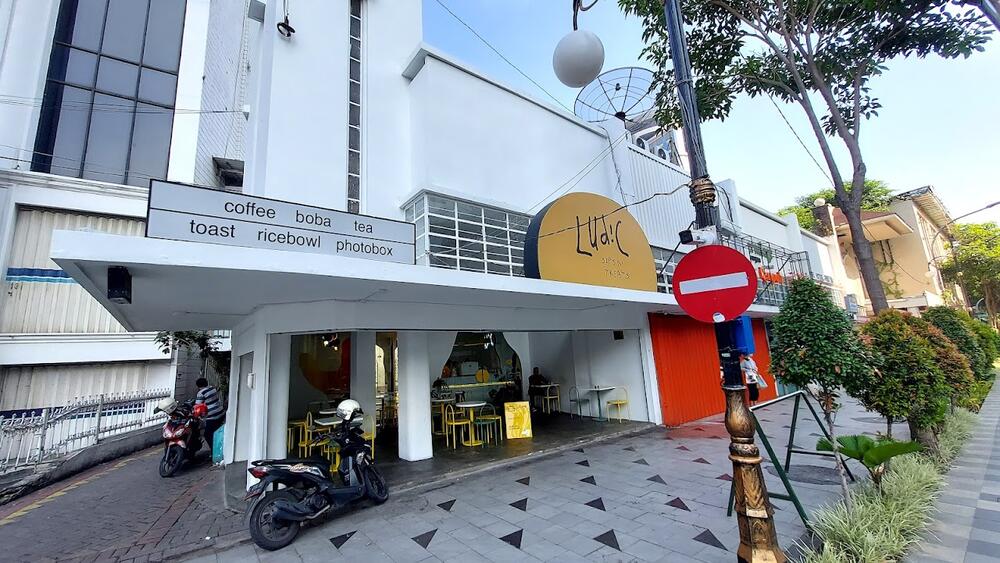 Ludic Cafe Tunjungan