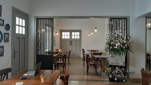 Sambang Cafe & Eatery