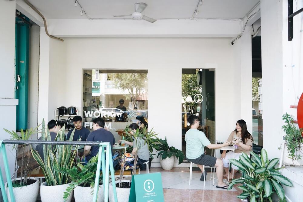 Titik Koma Citraland G-Walk