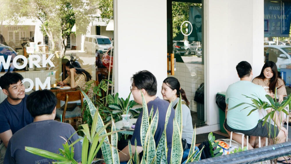 Titik Koma Citraland G-Walk