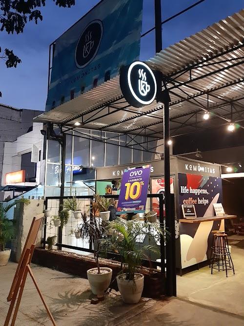 Komunitas coffee and space