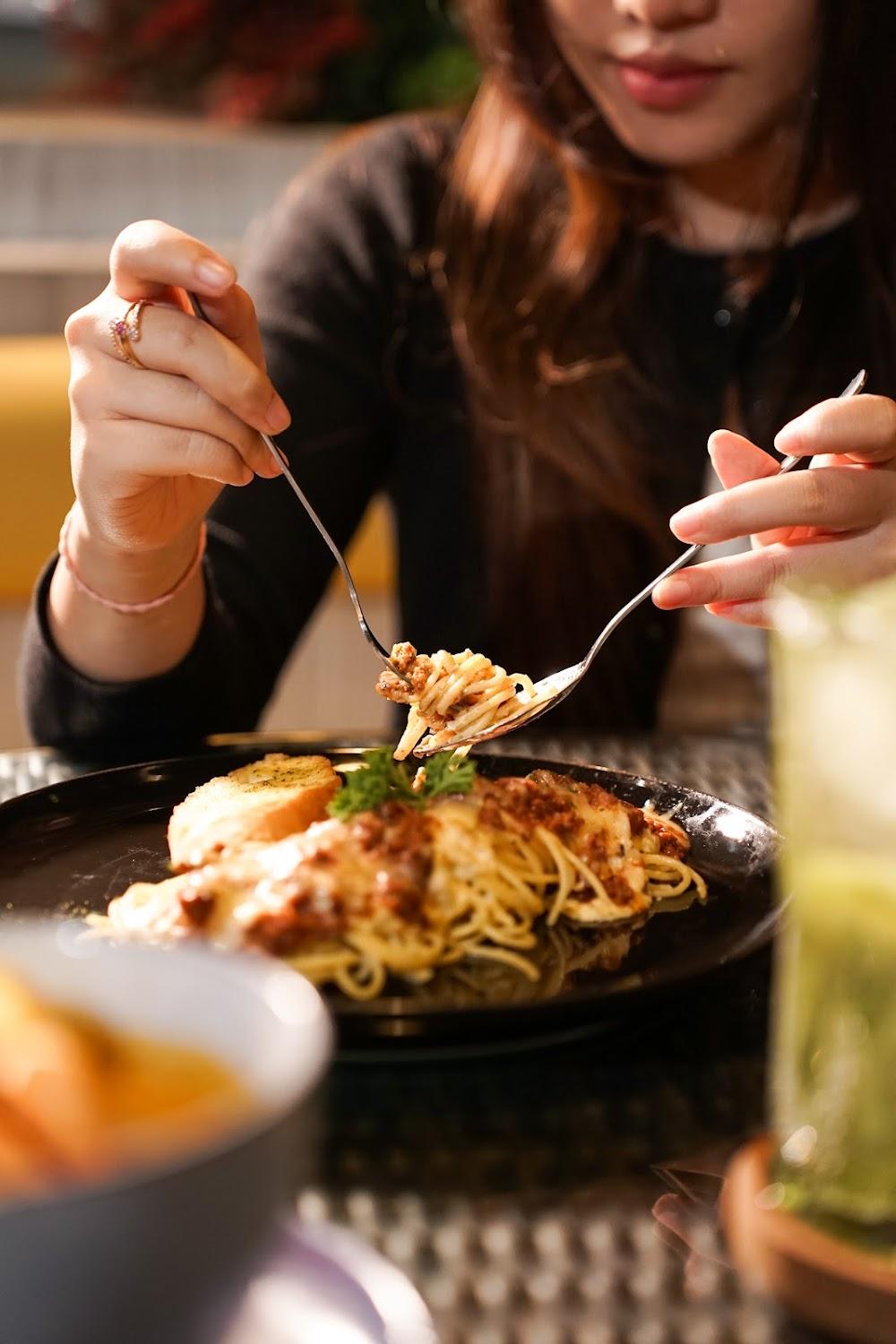 Artap Cafe and Bistro