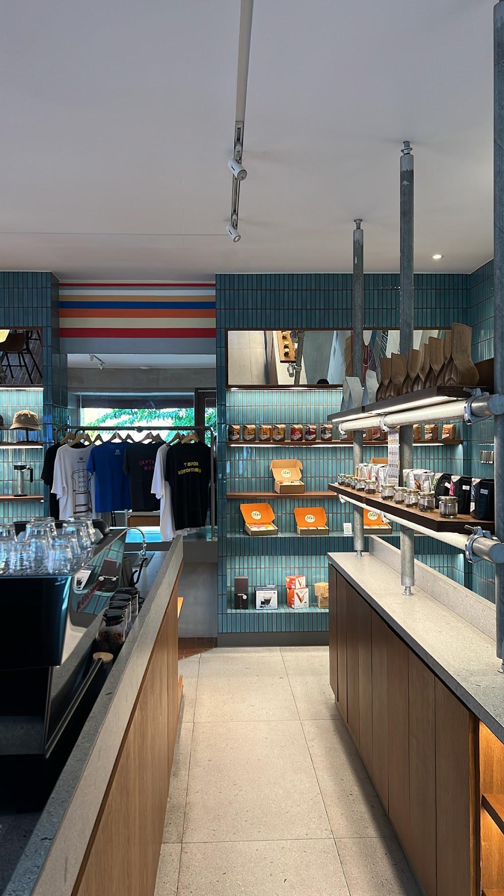 Seniman Coffee Manyar Kertoarjo